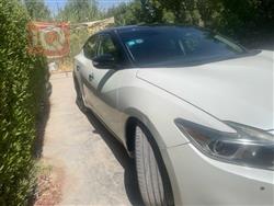 Nissan Maxima